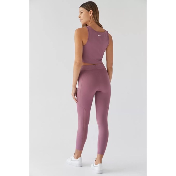 Nike Pro High-Waisted 7/8 Legging - Picture 7 of 7